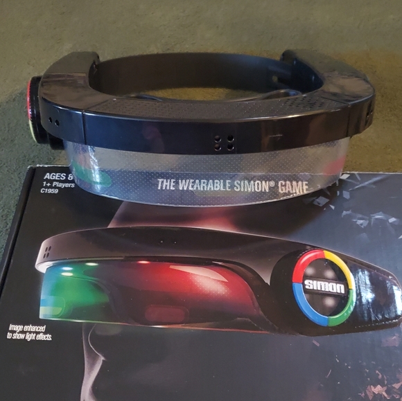 Simon Optix Electronic Game - Picture 6 of 14